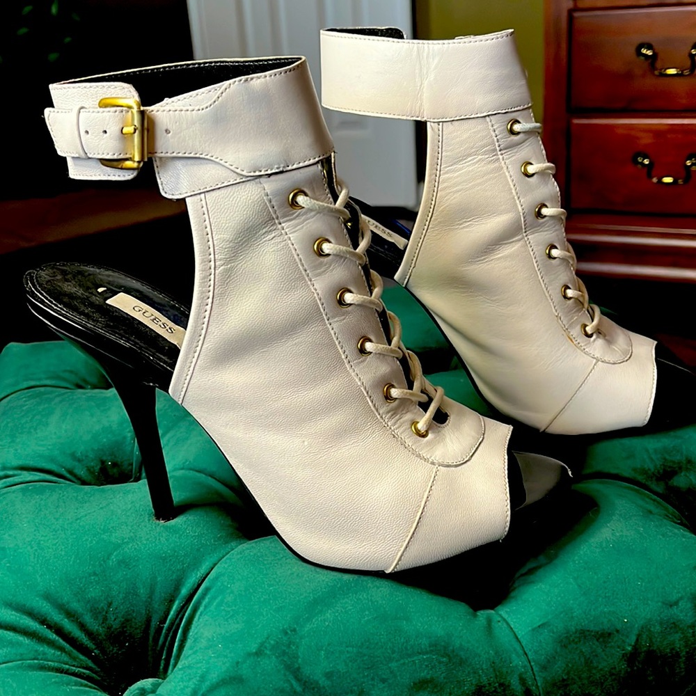 Guess GW KALLI Heel. Open Toe.